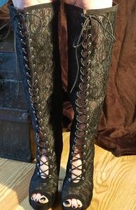 🔥🔥WIDE CALF/WIDE FOOT 🔥🔥All over lace lace up